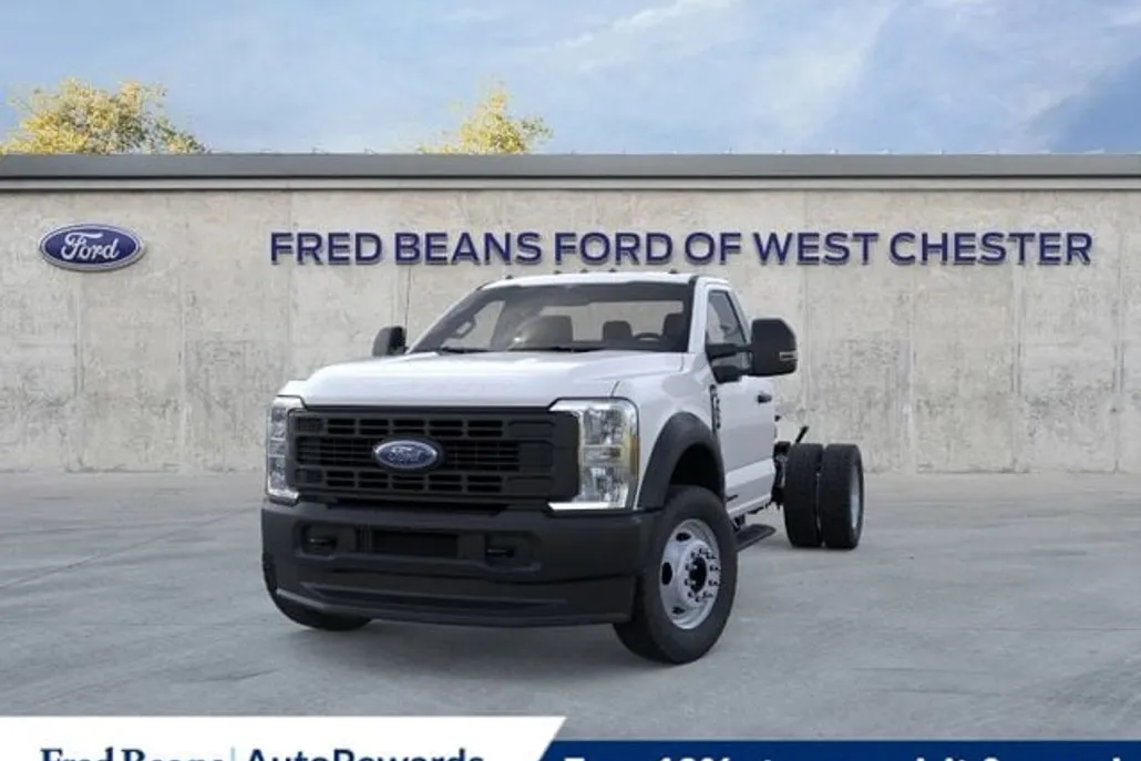 2025 Ford F-550 XL photo 1