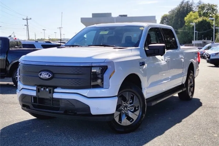 2024 Ford F-150 Lightning photo 1