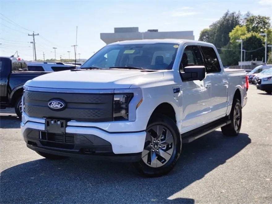 2024 Ford F-150 Lightning photo 1