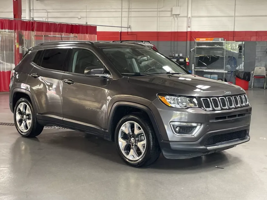 2019 Jeep Compass Limited photo 1