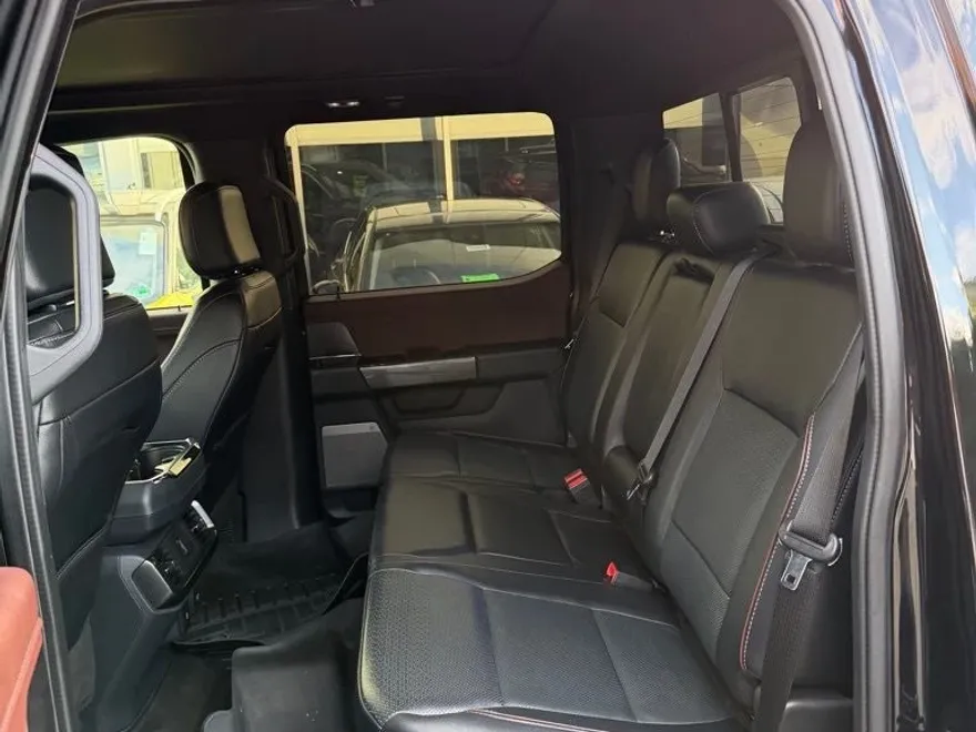 2022 Ford F-150 Lariat photo 1