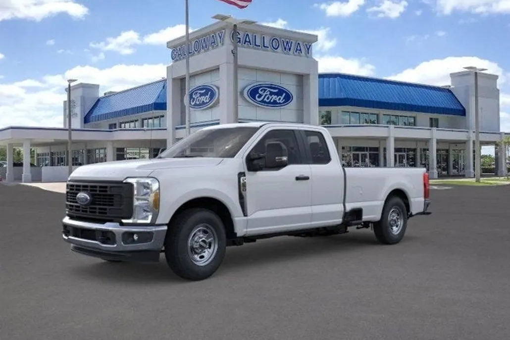 2025 Ford F-250 photo 1