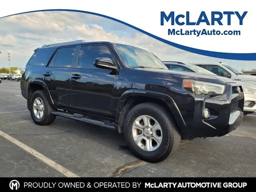 2018 Toyota 4Runner SR5 photo 1
