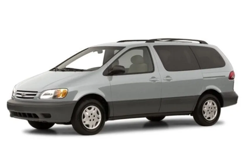 2001 Toyota Sienna LE photo 1
