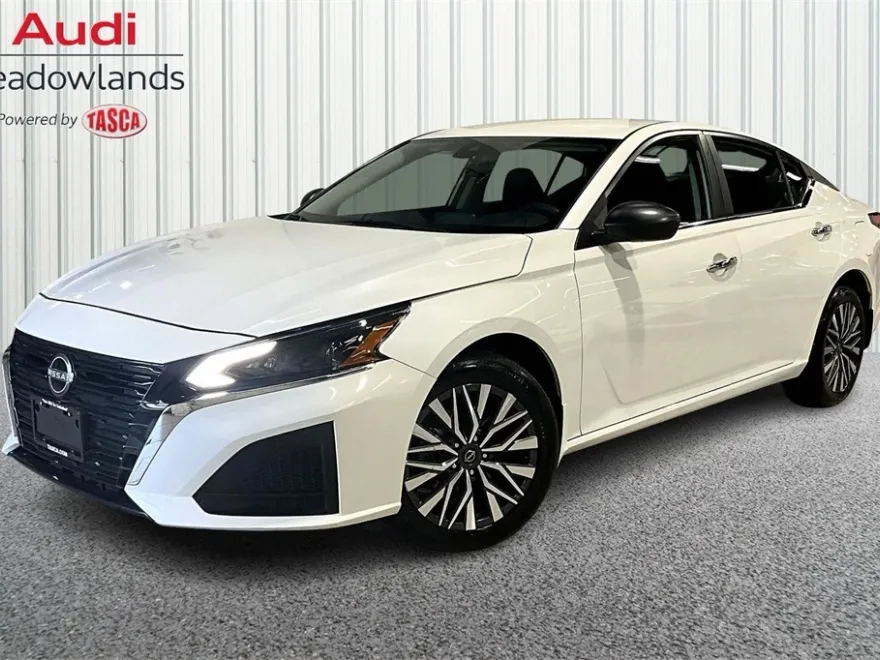 2024 Nissan Altima 2.5 SV photo 1