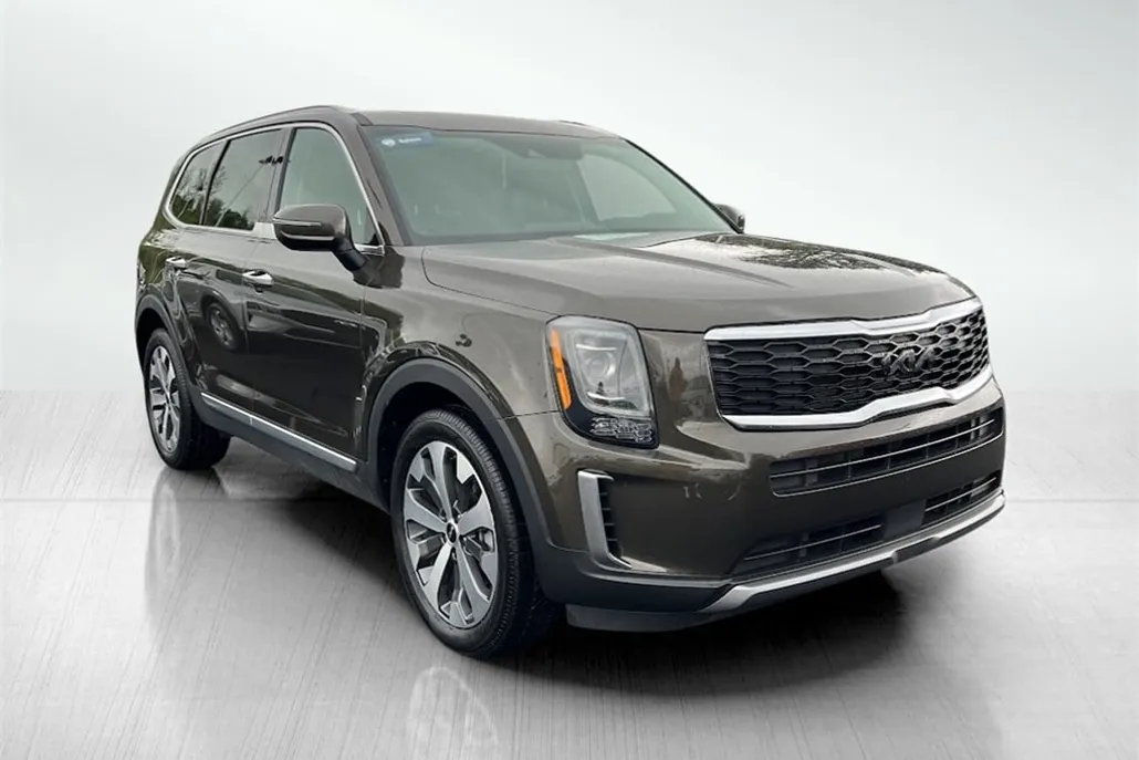 2022 Kia Telluride S photo 1