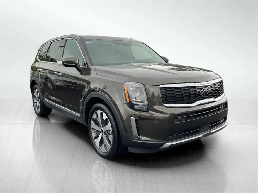 2022 Kia Telluride S photo 1