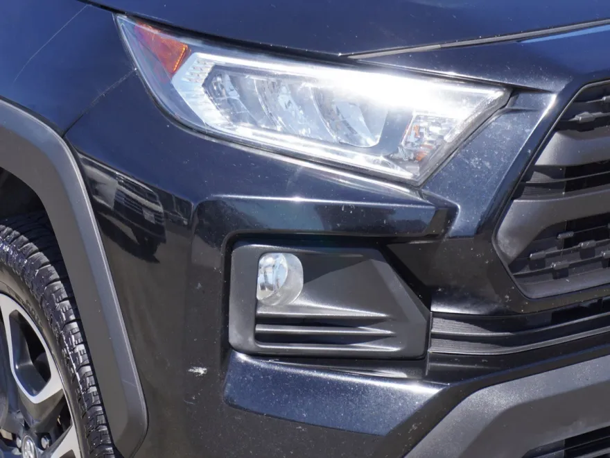 2019 Toyota RAV4 Adventure photo 1