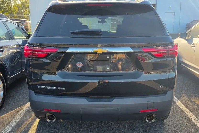 2023 Chevrolet Traverse Leather photo 1