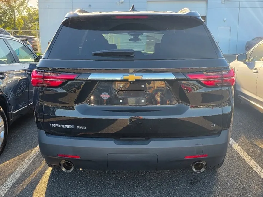 2023 Chevrolet Traverse Leather photo 1