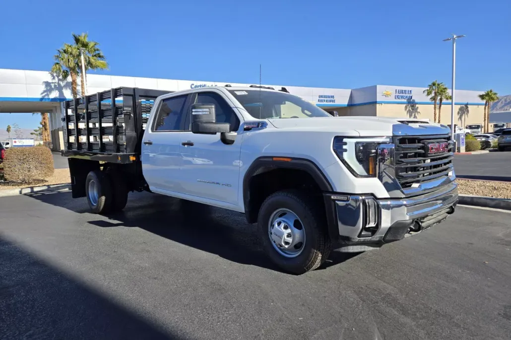2024 Gmc Sierra 3500 HD Pro photo 1