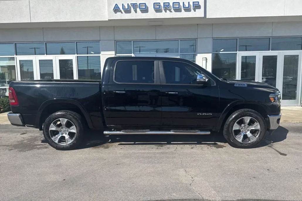 2019 Ram 1500 Laramie photo 1