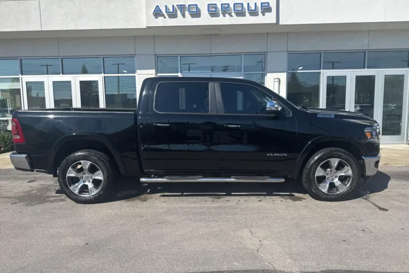 2019 Ram 1500 Laramie photo 1