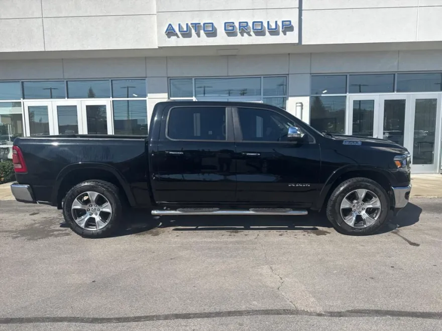 2019 Ram 1500 Laramie photo 1