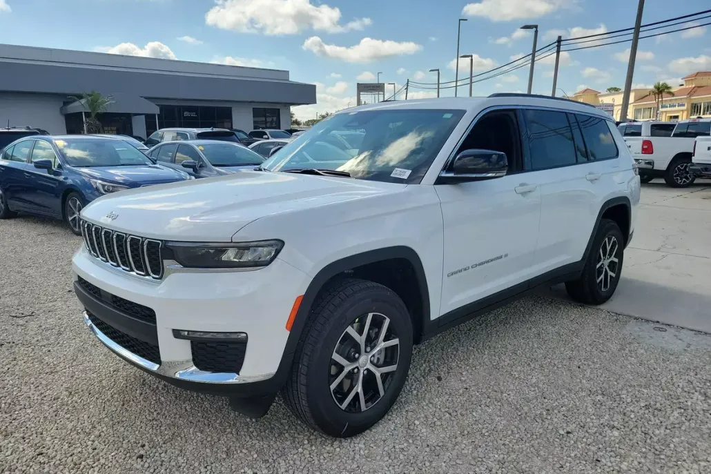 2025 Jeep Grand Cherokee Limited photo 1