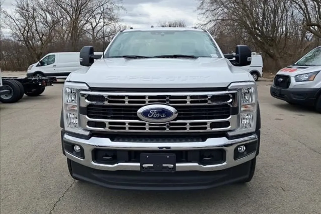 2024 Ford F-550 XL photo 1
