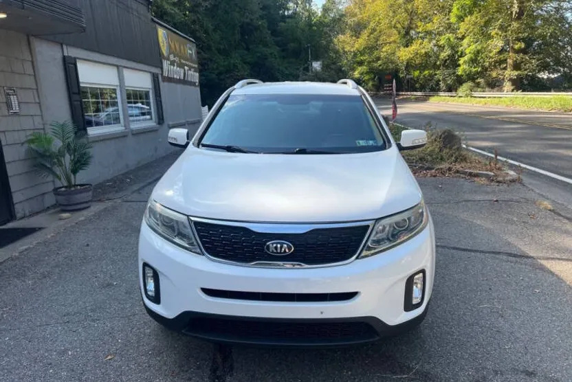 2015 Kia Sorento LX photo 1