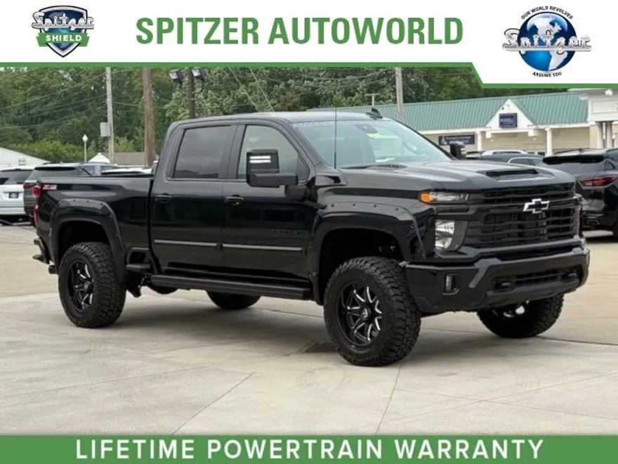 2025 Chevrolet Silverado 2500HD LT photo 1
