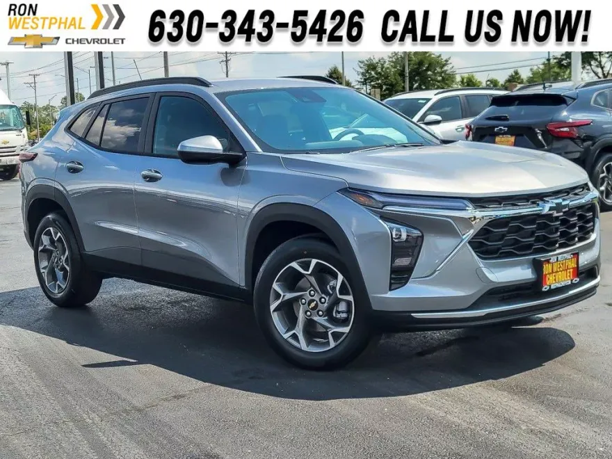 2025 Chevrolet Trax LT photo 1
