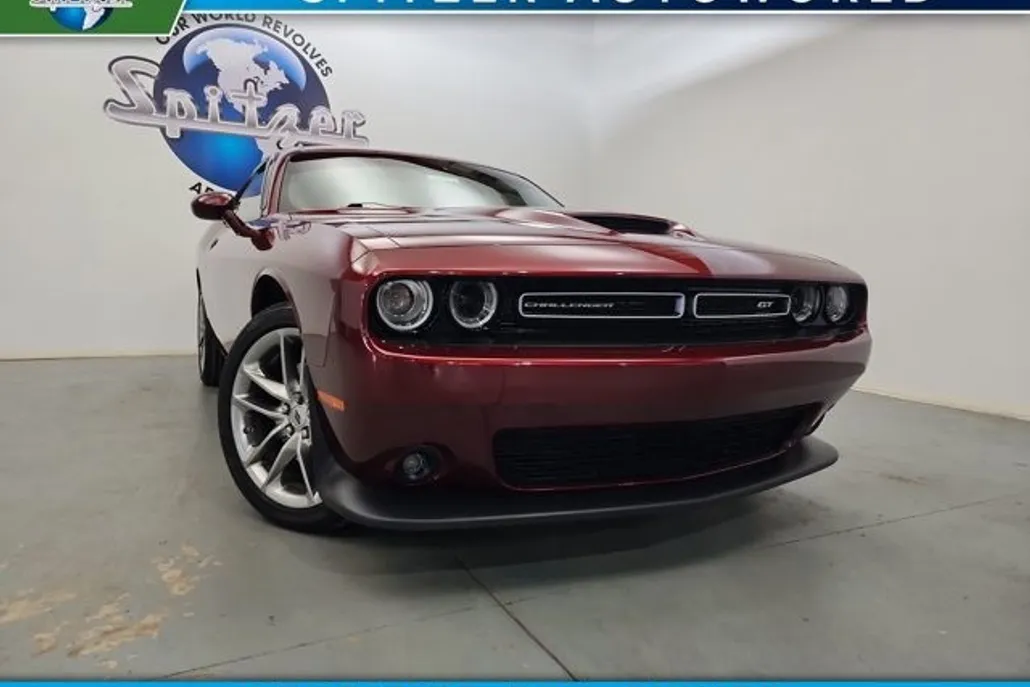 2022 Dodge Challenger GT photo 1