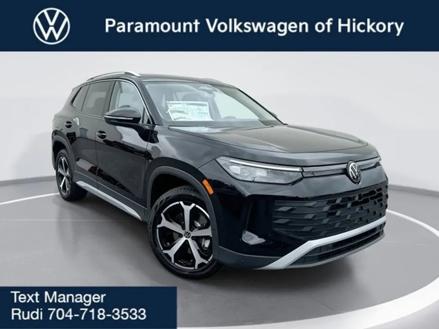 2025 Volkswagen Tiguan SE photo 1
