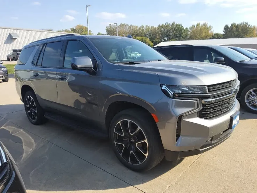 2021 Chevrolet Tahoe RST photo 1