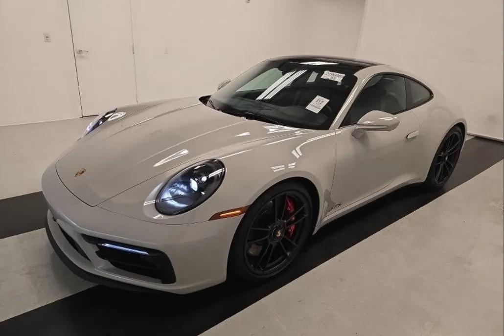 2024 Porsche 911 GTS photo 1