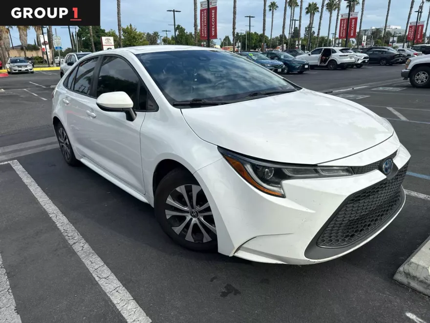 2022 Toyota Corolla Hybrid LE photo 1