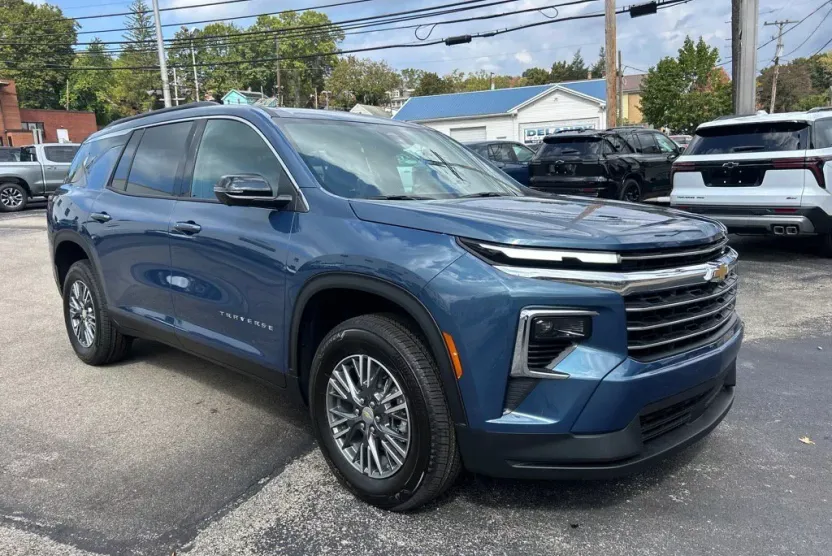 2026 Chevrolet Traverse photo 1