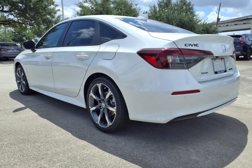 2026 Honda Civic Hybrid Sport Touring photo 1