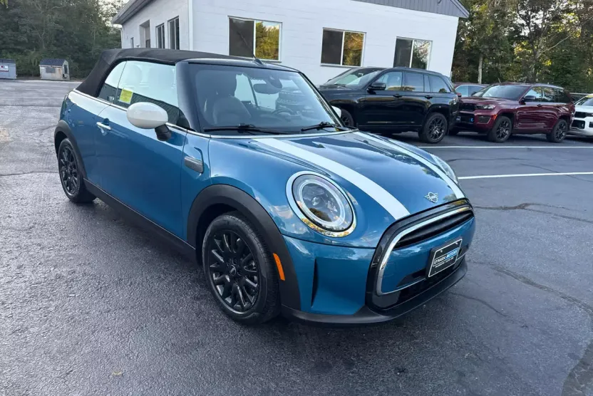 2022 Mini Cooper Convertible photo 1