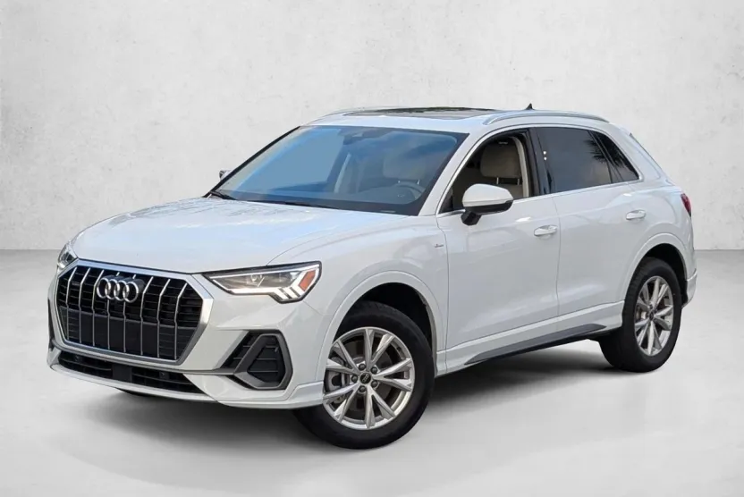2024 Audi Q3 S line Premium Plus photo 1