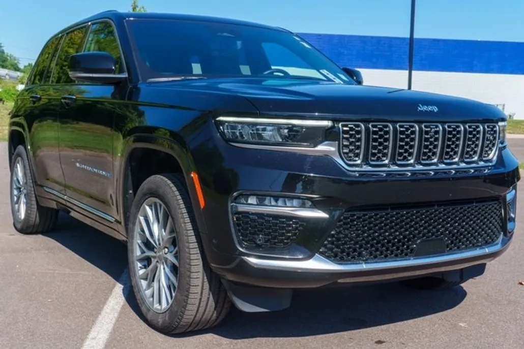 2024 Jeep Grand Cherokee Summit 4xe photo 1