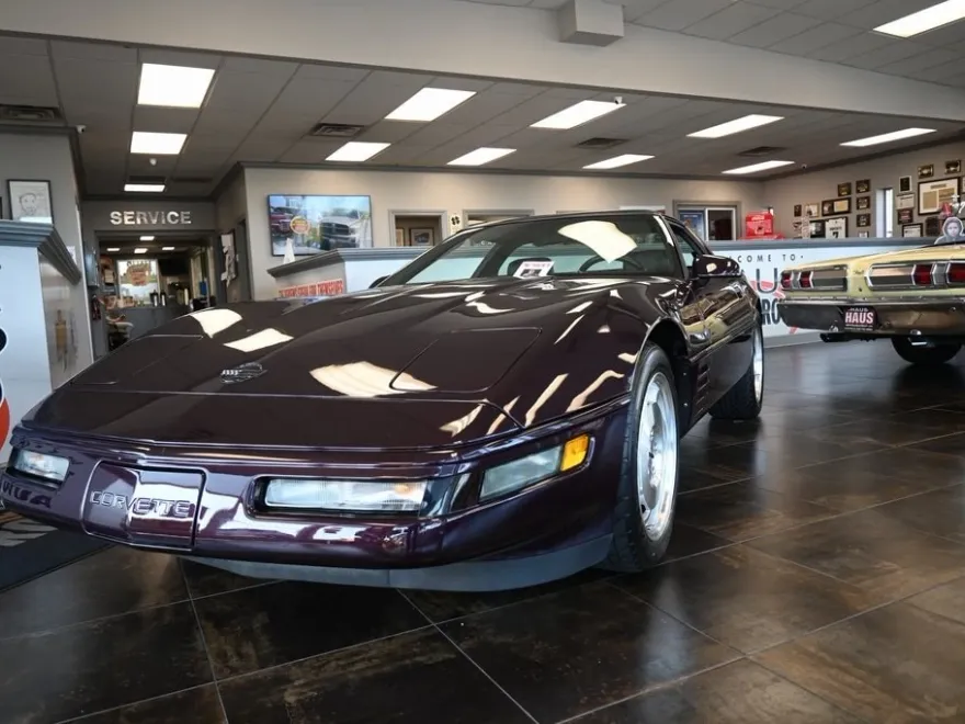 1993 Chevrolet Corvette Base photo 1