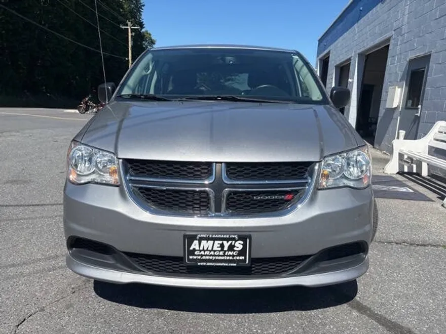 2016 Dodge Grand Caravan SE photo 1
