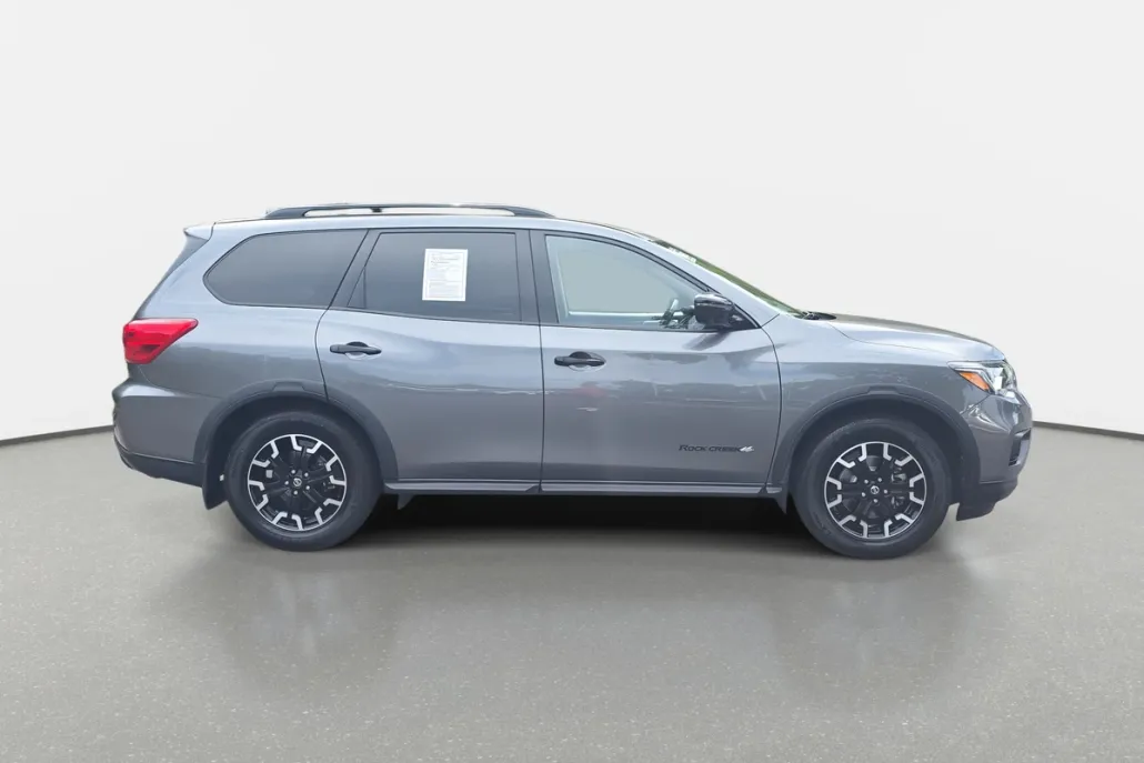 2019 Nissan Pathfinder 4x4 SL photo 1