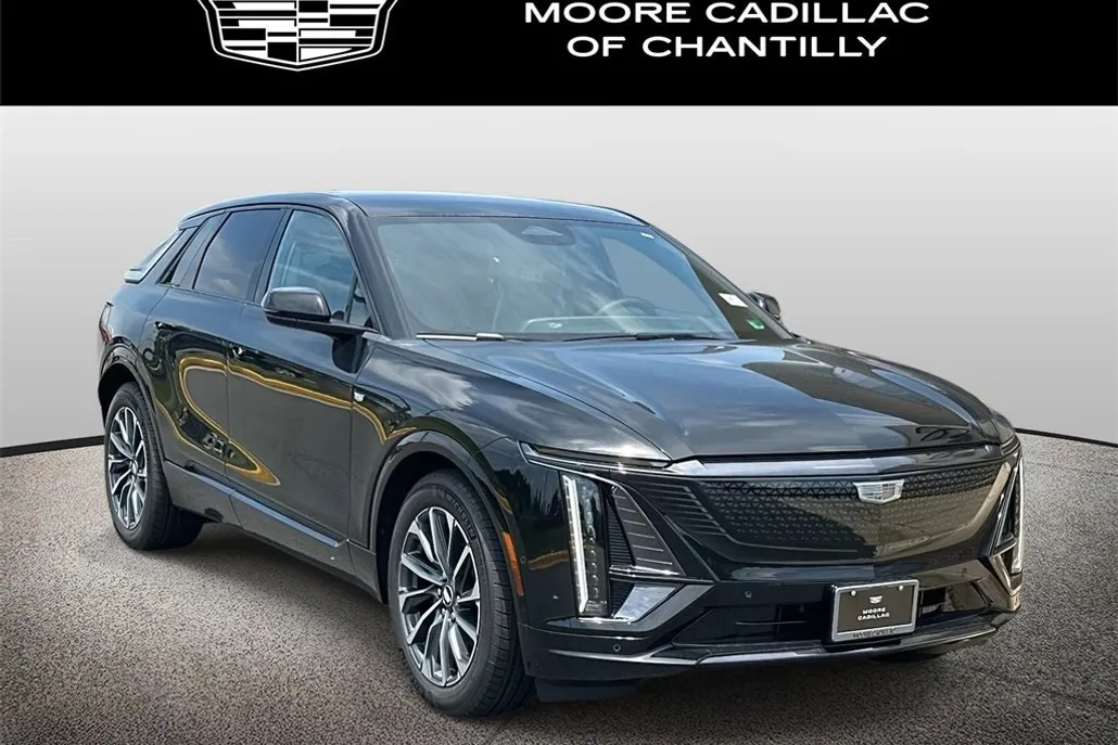 2025 Cadillac Lyriq Sport photo 1