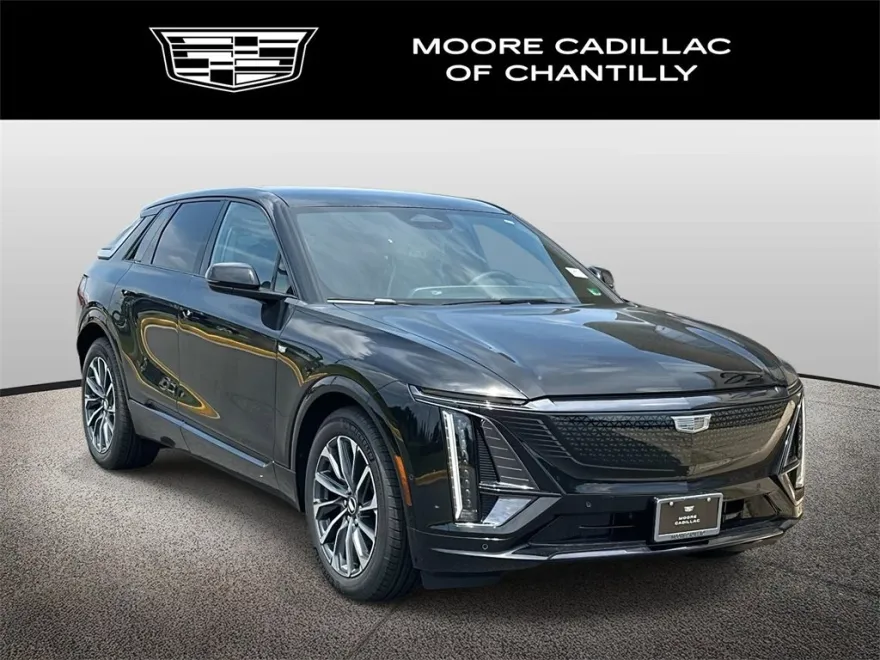 2025 Cadillac Lyriq Sport photo 1