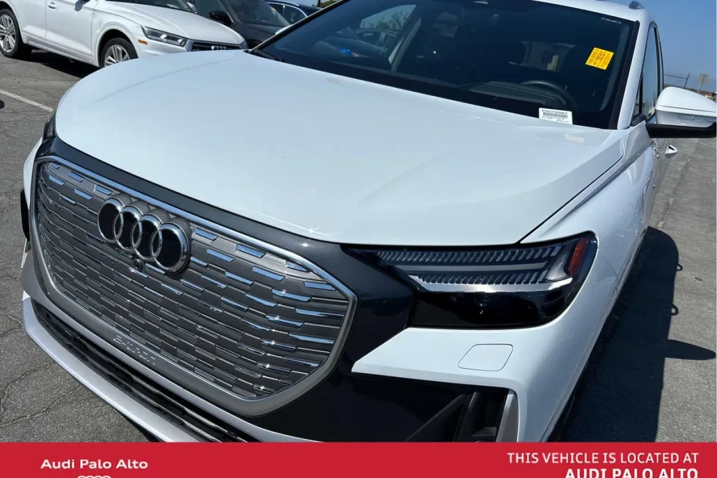 2023 Audi Q4 50 E-tron Prestige photo 1