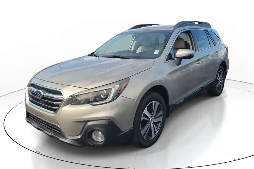 2019 Subaru Outback Limited photo 1