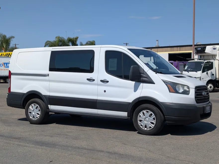 2016 Ford Transit photo 1