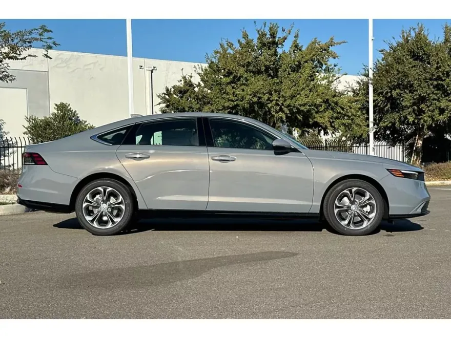 2025 Honda Accord Hybrid EX-L photo 1