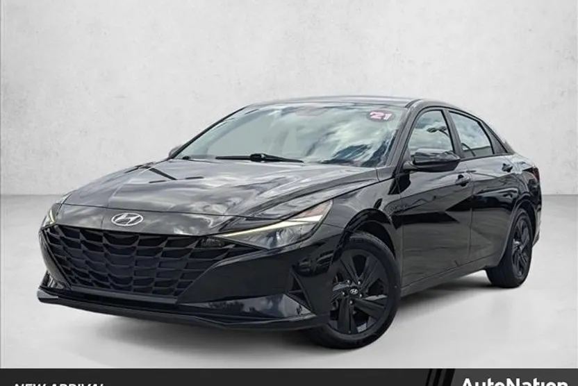 2021 Hyundai Elantra SEL photo 1
