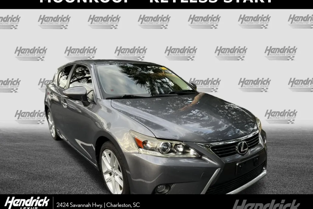 2015 Lexus CT 200h photo 1