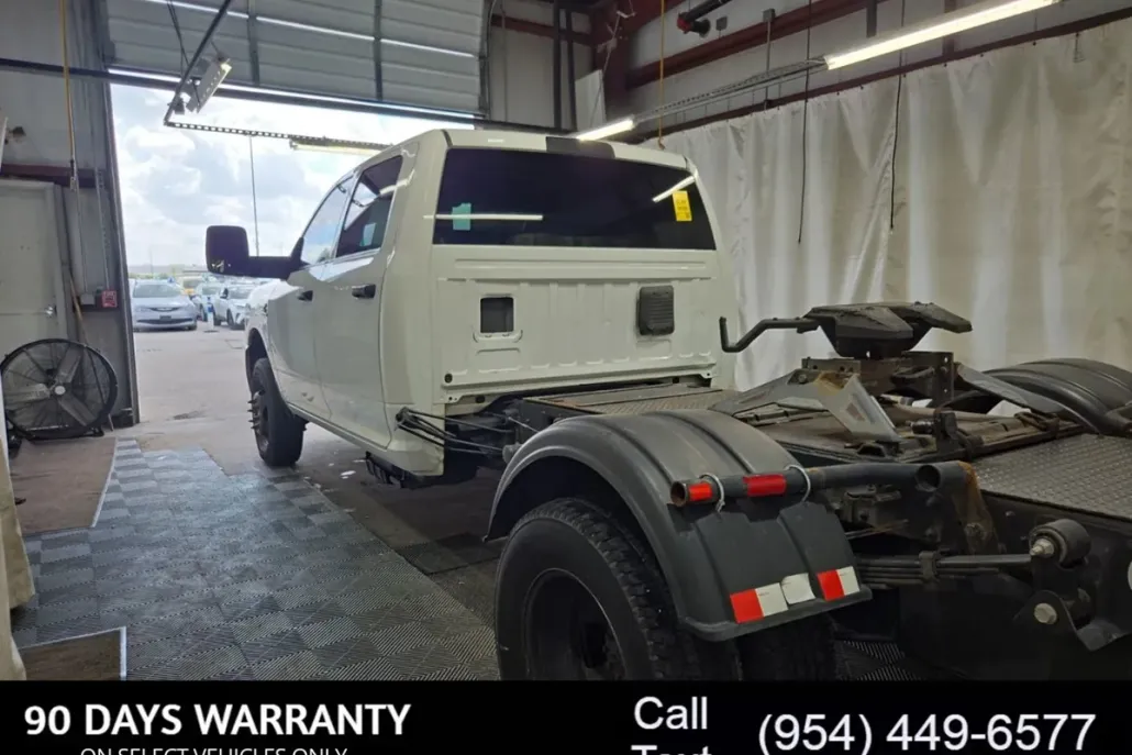 2023 Ram 3500 Tradesman photo 1