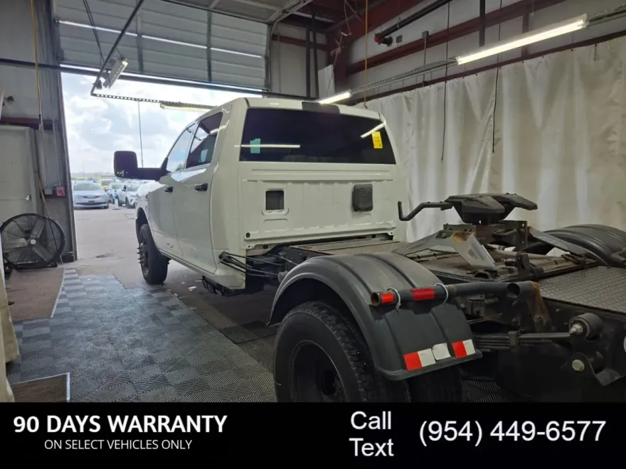 2023 Ram 3500 Tradesman photo 1