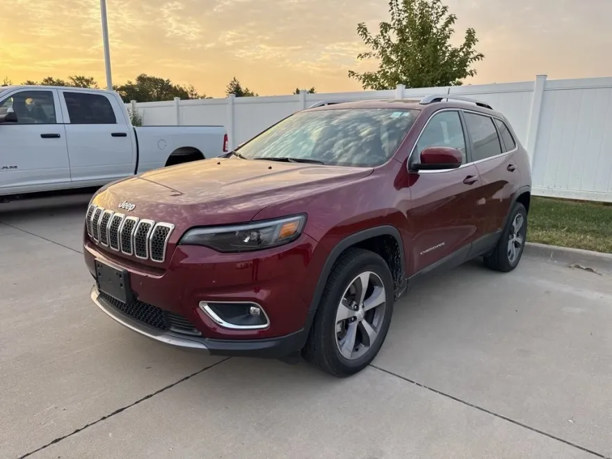 2019 Jeep Cherokee Limited photo 1