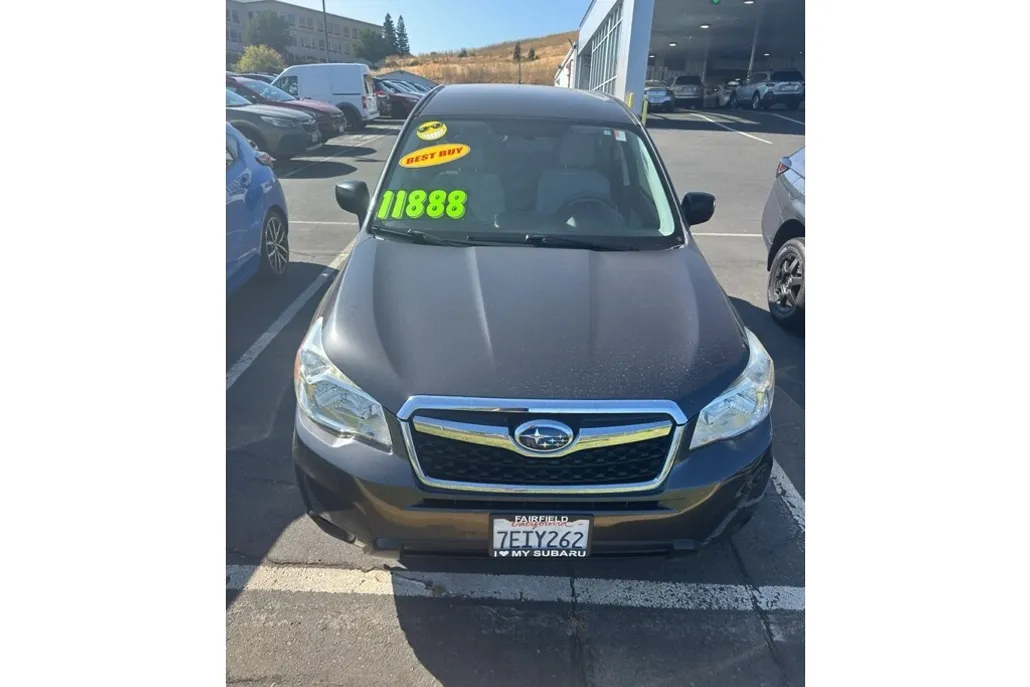 2014 Subaru Forester 2.5i photo 1