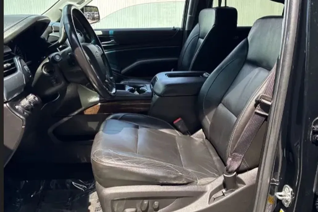 2018 Chevrolet Tahoe LT photo 1