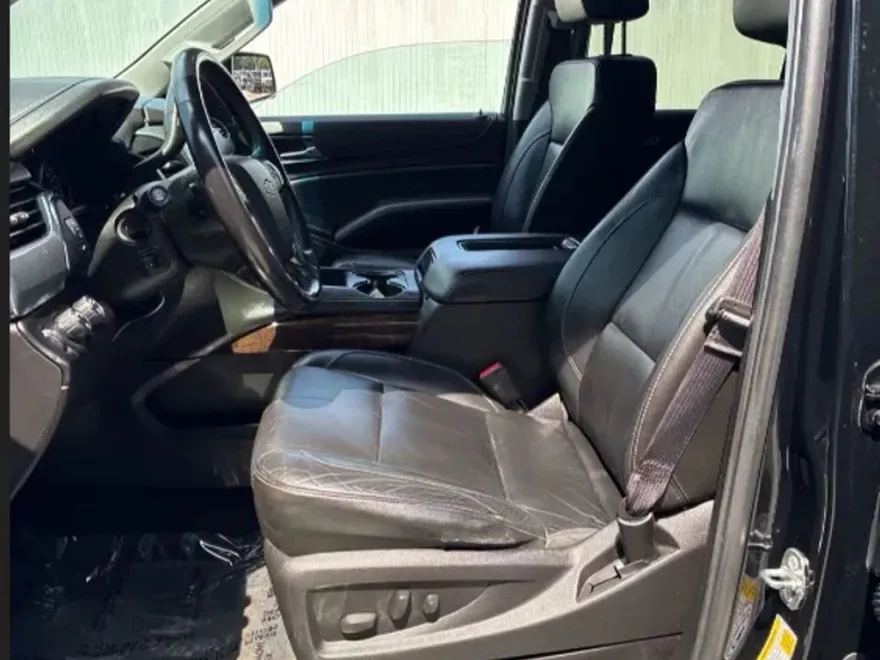 2018 Chevrolet Tahoe LT photo 1